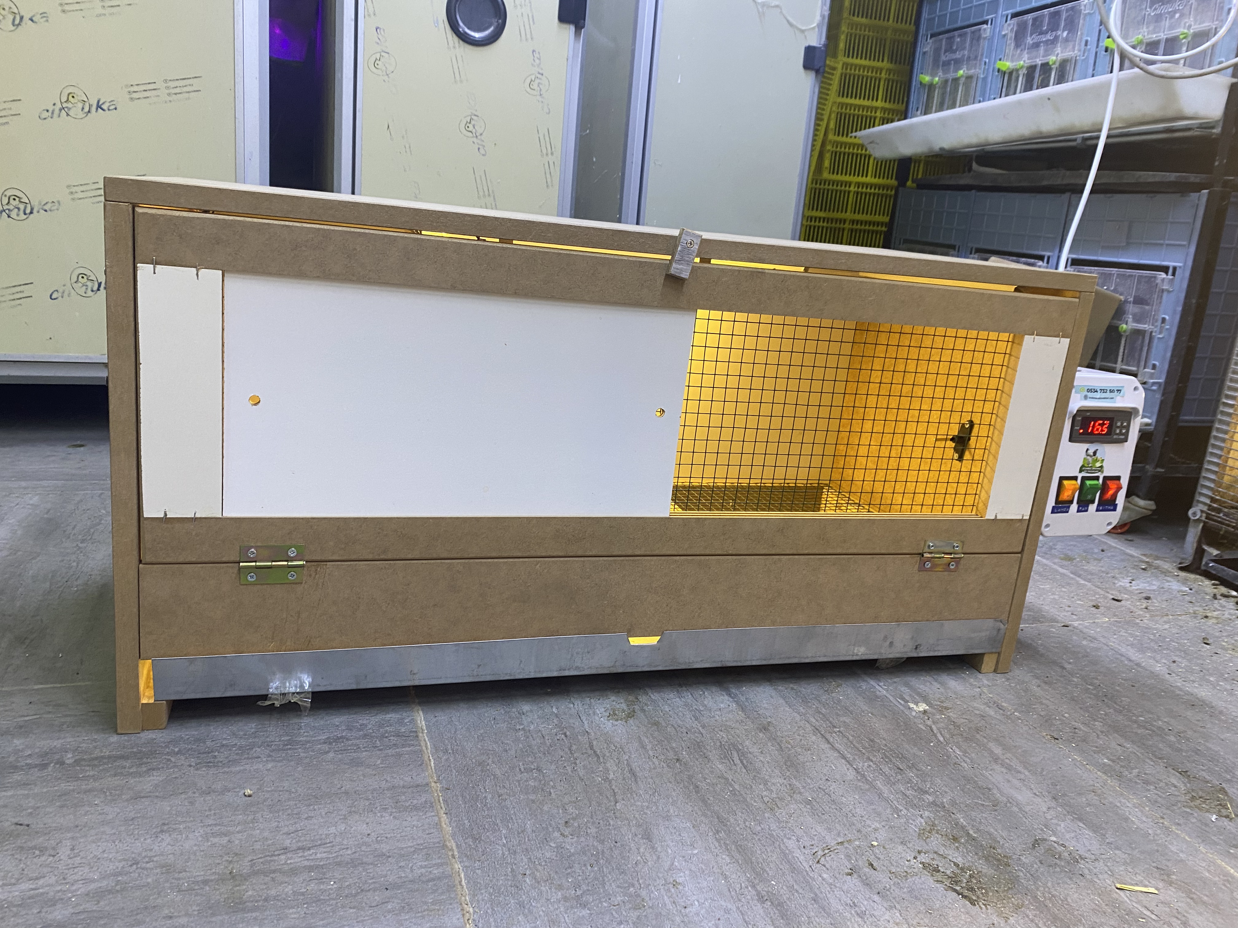 Civciv Büyütme Kafesi MDF Modeli Tam Otomatik