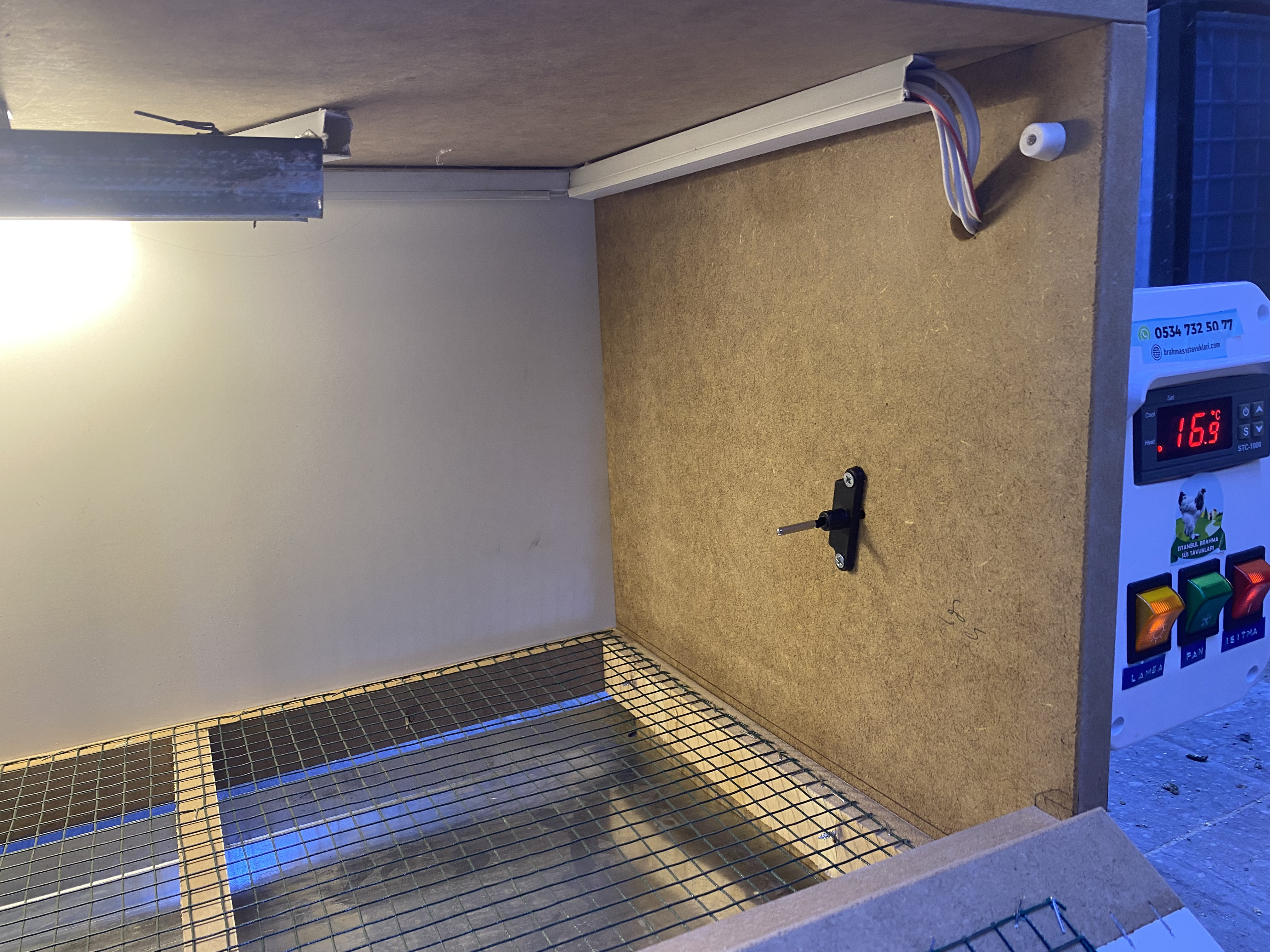 Civciv Büyütme Kafesi MDF Modeli Tam Otomatik