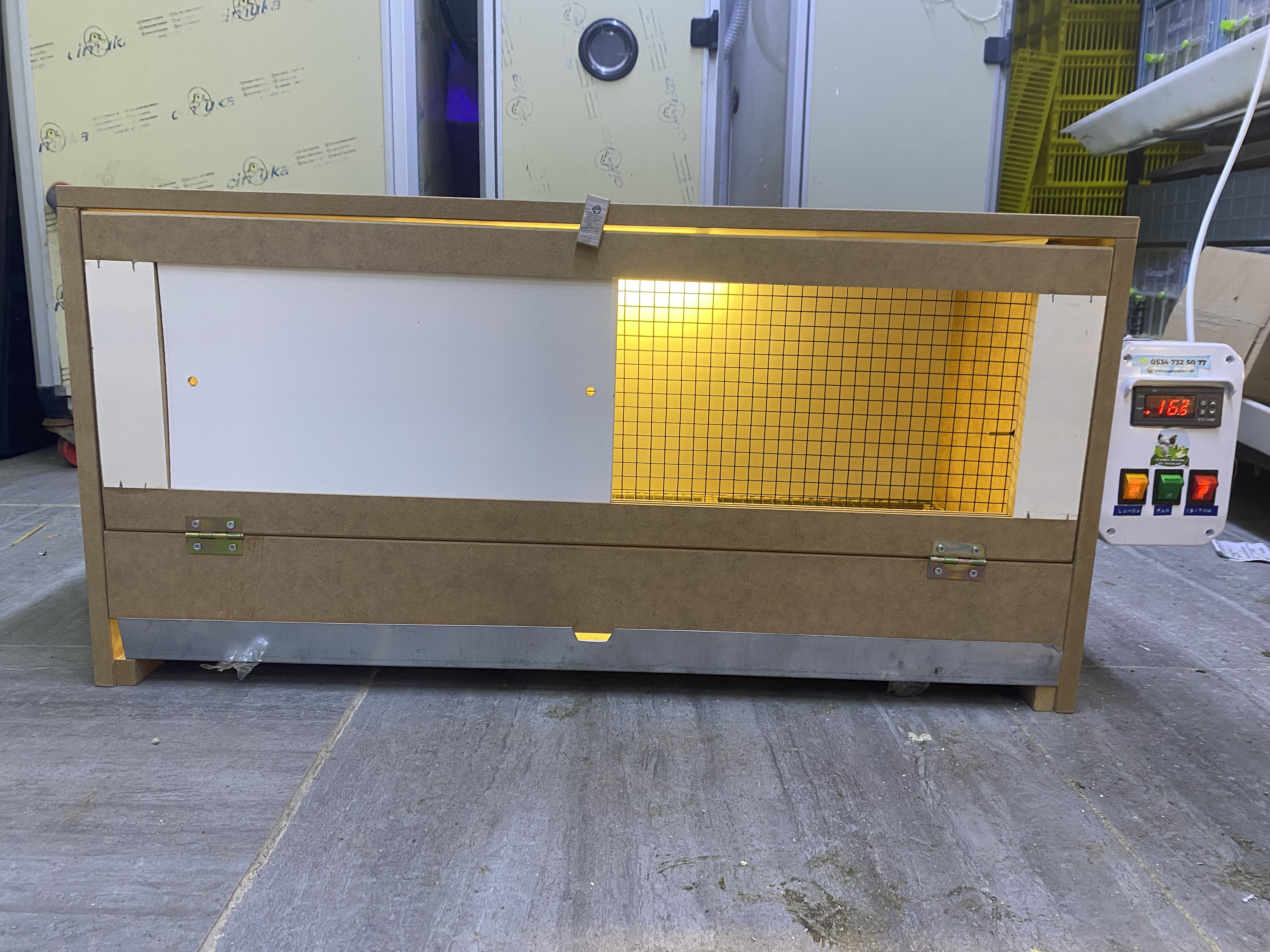 Civciv Büyütme Kafesi MDF Modeli Tam Otomatik