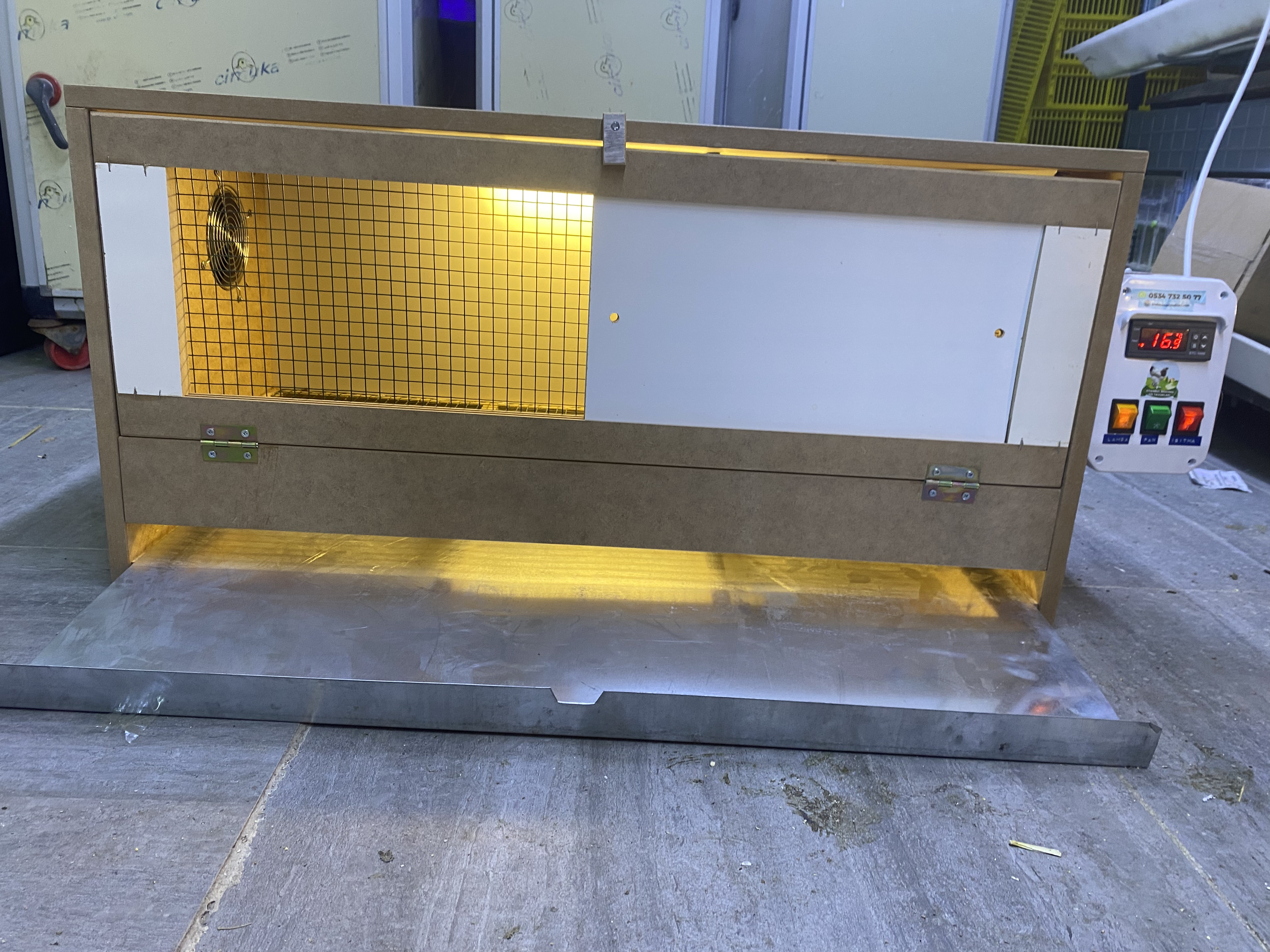 Civciv Büyütme Kafesi MDF Modeli Tam Otomatik